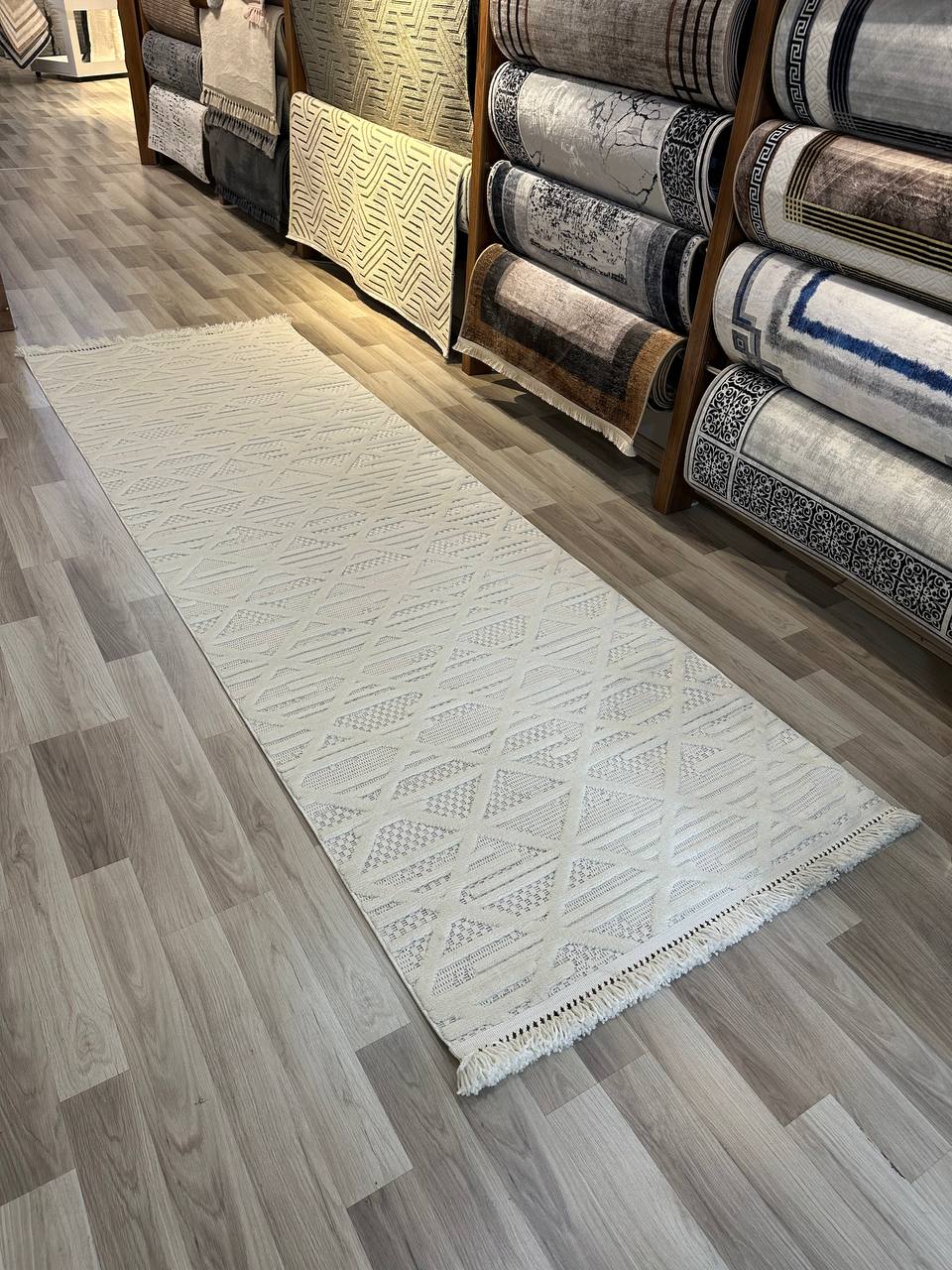 MİLAS C6 KREM Kabartmalı Modern Geometrik Desenli Salon Koridor Mutfak Halısı-KP - 100x300