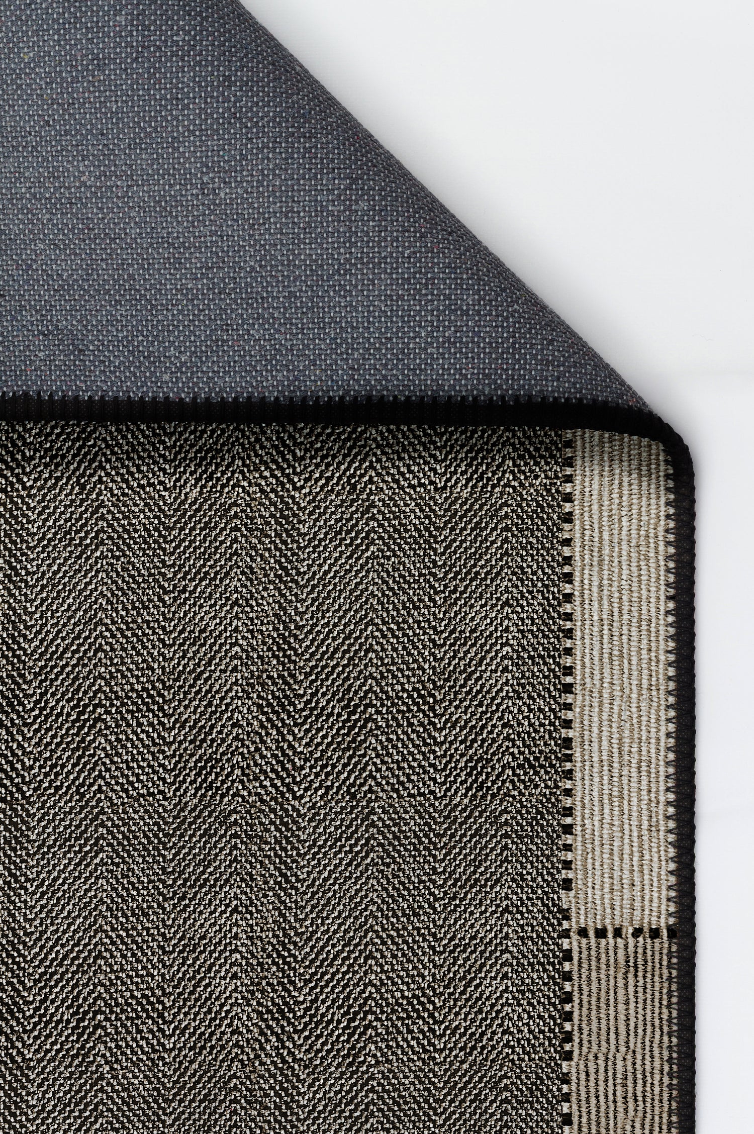 Arte VN018-1 Modern Balıksırtı Desenli Dekoratif Şönil Halı