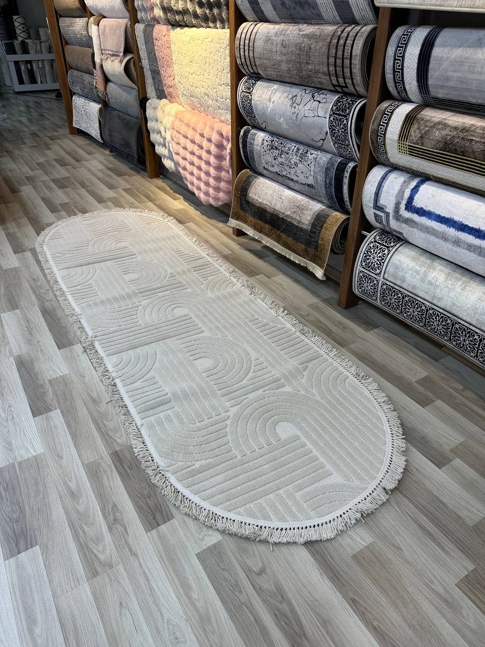 MİLAS C41 BEJ - OVAL Kabartmalı Kaymaz Taban Modern Geometrik Desenli Salon Koridor Mutfak Halısı-KP