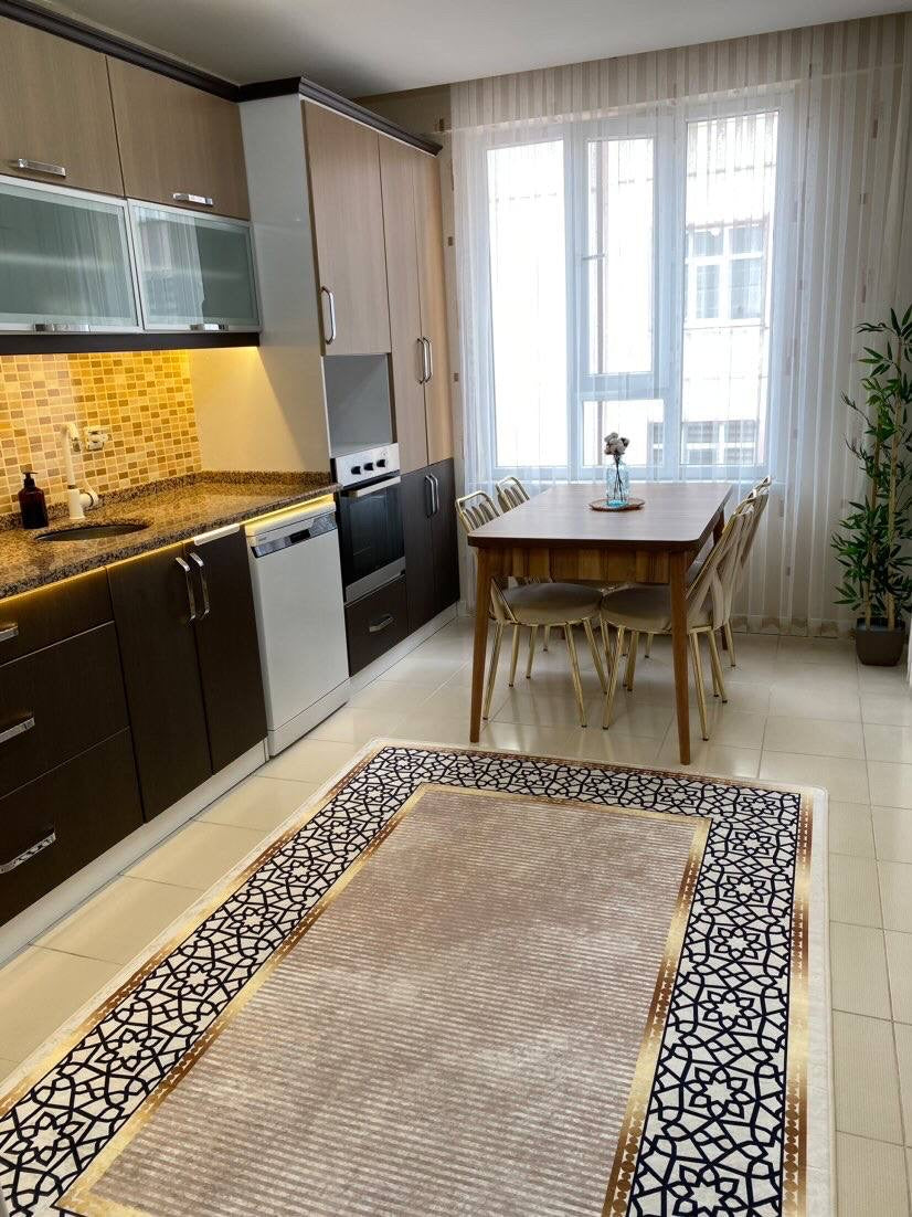 FLOWY GOLD - %100 Pamuk Dokuma Taban Makinede Yıkanabilir Kaymaz Halı