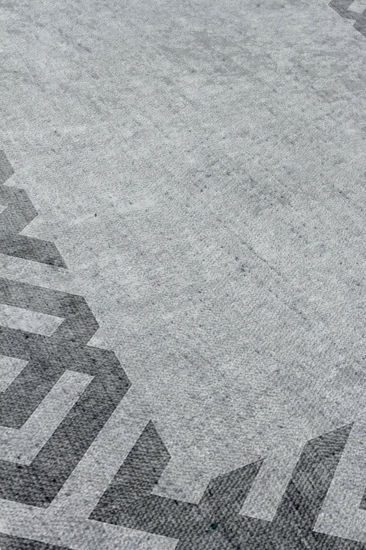 Arte M136-00 - Chenille Rug