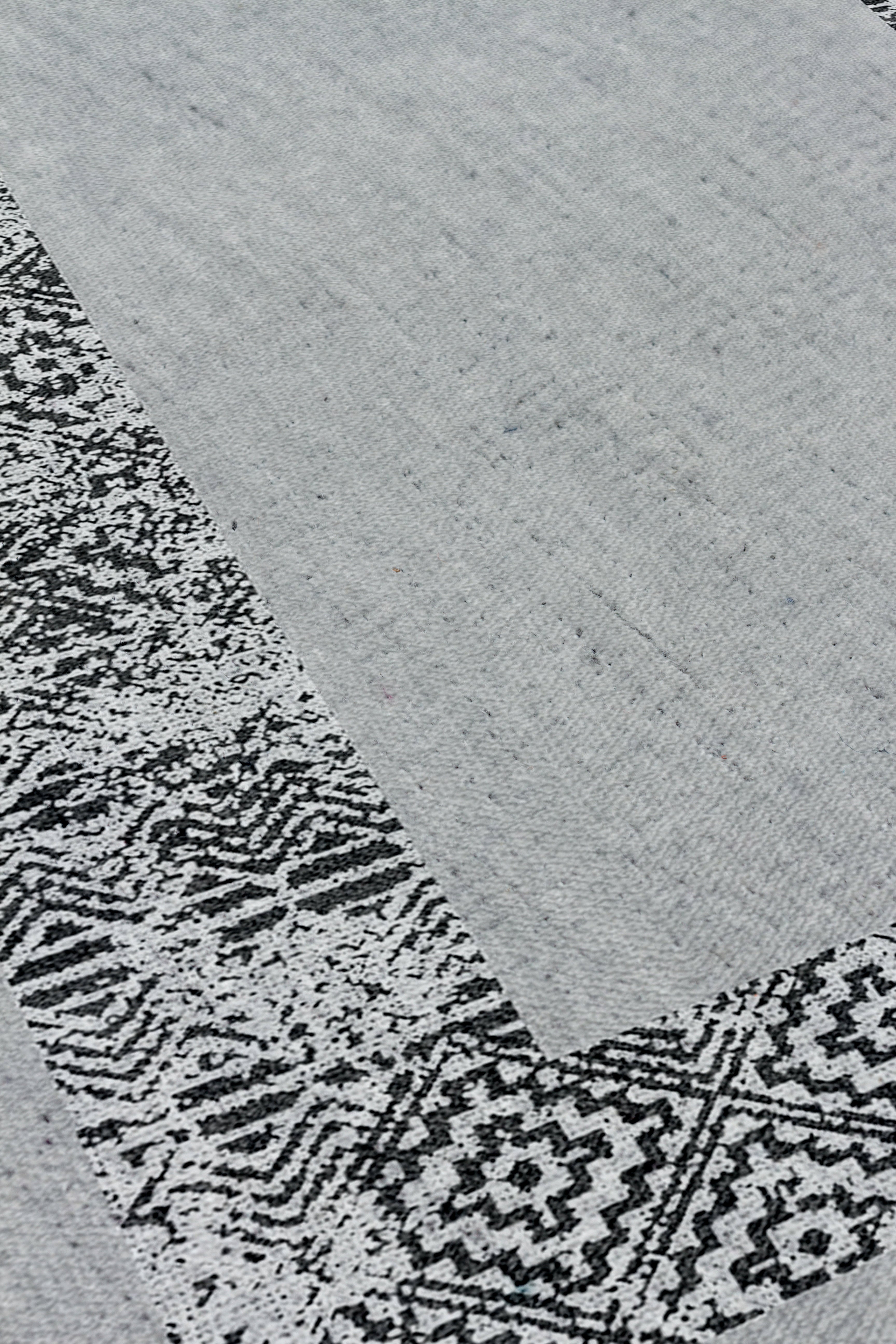 Arte M140 - Chenille Rug