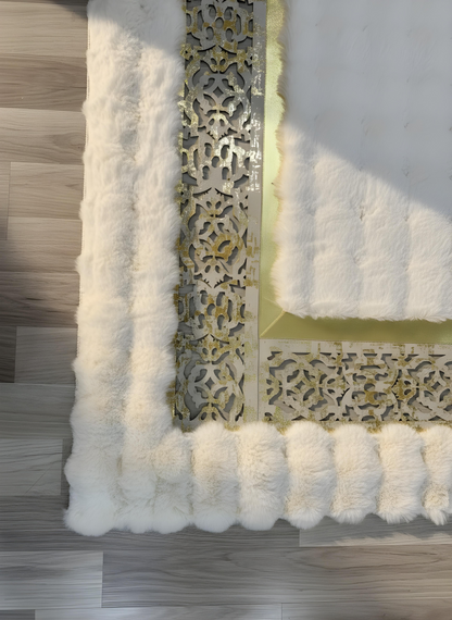 Royal Serisi Masal - El İşçiliği ile Tavşan Post ve Varaklı Deri Dekoratif Halı