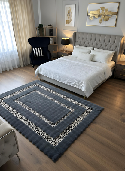 Royal Serisi Turmalin - El İşçiliği ile Tavşan Post ve Varaklı Deri Dekoratif Halı