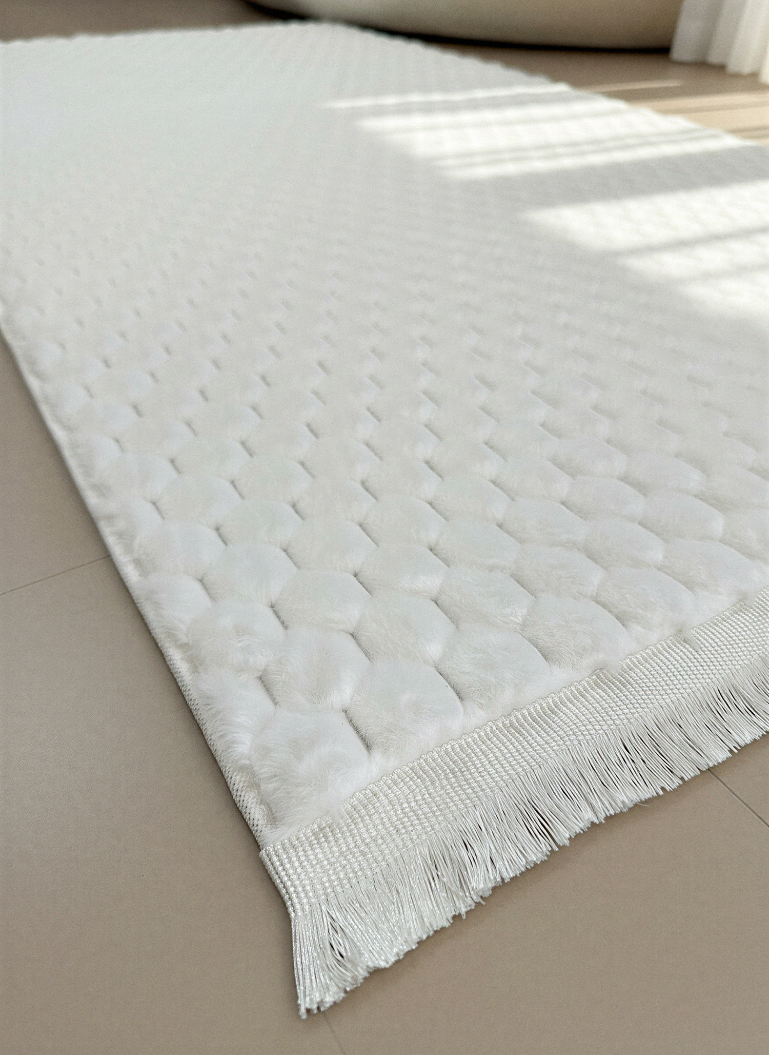 TAVŞAN PETEK BEYAZ - Kaymaz Deri Taban Tavşan Shaggy Yatak Odası Oturma Odası Çocuk Odası Halısı